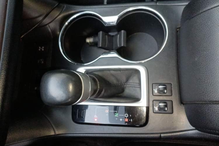 Used Toyota Highlander 2017 2.0T Four-Wheel Drive Luxury Edition 7 Seats