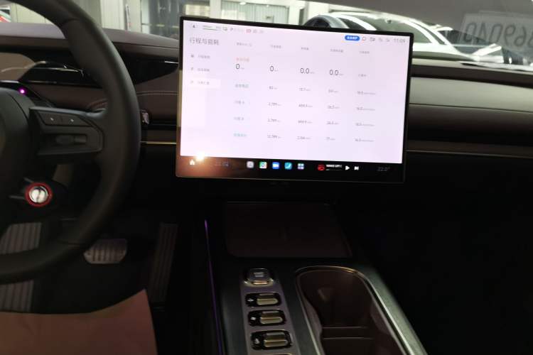 Used  SU7 2024 Rear-Drive Ultra-Long Range Advanced Pro-Level Intelligent Driving Version
