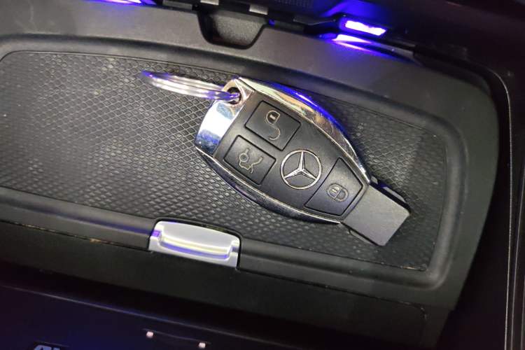 Used Mercedes-Benz S-Class 2017 S 320 L Business Model
