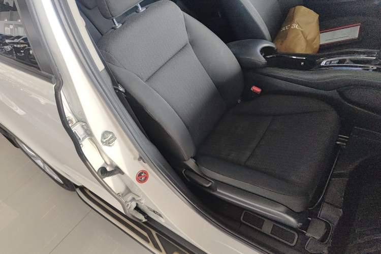 Used Honda Vezel 2015 1.5L CVT two-wheel drive Comfort trim