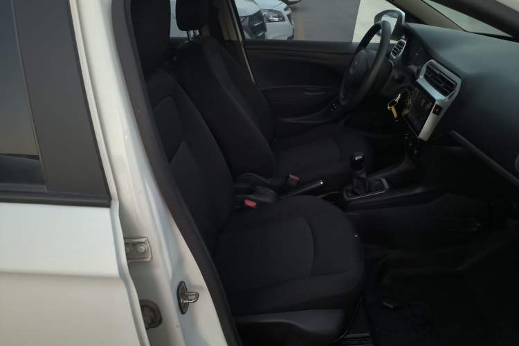 Used Peugeot 301 2014 1.6L Manual Comfort Edition
