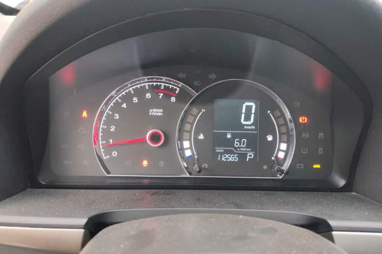 Used Roewe 350 2015 1.5L Automatic Luxury Sunroof Edition
