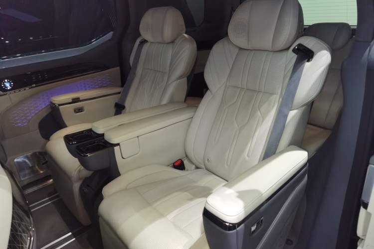 Used Zeekr 009 2022 WE Edition
