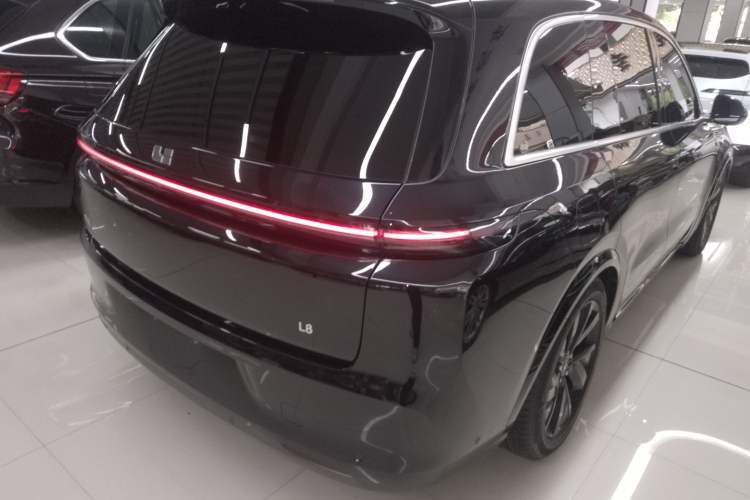 Used Li Auto L8 2023 Air model
