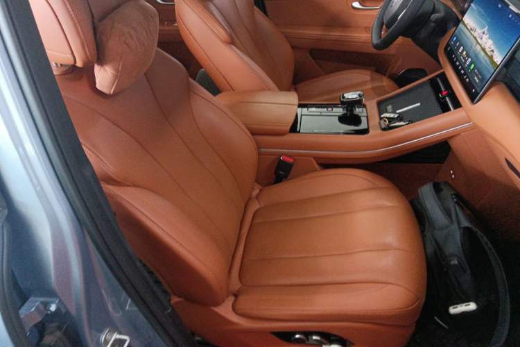 Used Hima AITO M7 2024 1.5T Intelligent Driving All-Wheel Drive Pro Version 5 Seats Ternary Lithium Battery
