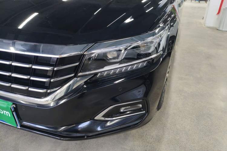 Used Volkswagen Passat 2019 330TSI Luxury Edition China VI Standard
