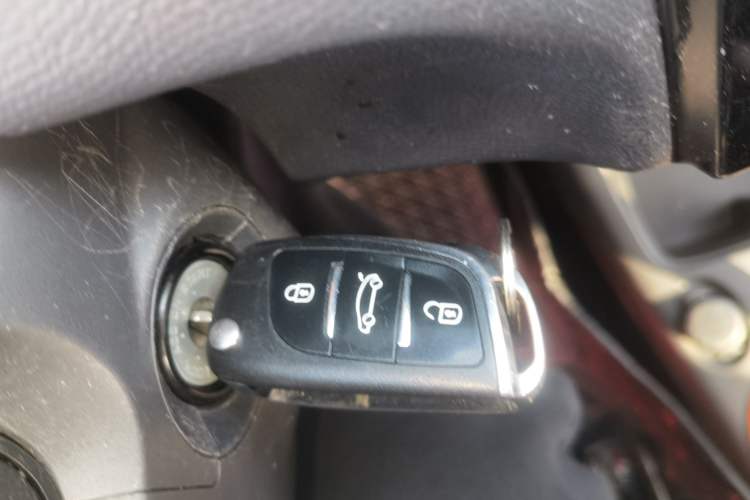 Used Suzuki Swift 2016 1.5L Automatic Fashionable Coolplay Edition
