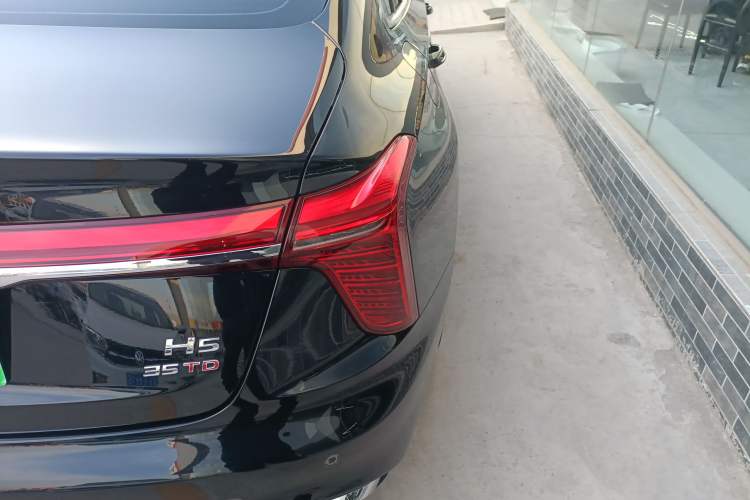 Used Hongqi H5 2025 1.5T DCT Qiyun 500 000th Unit Commemorative Edition
