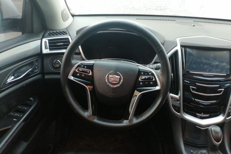 Used Cadillac SRX 2015 3.0L Comfort Version
