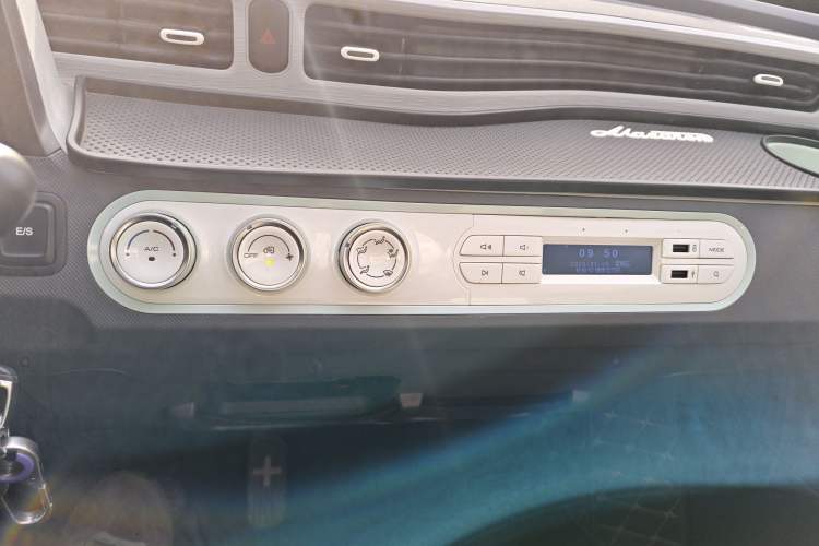 Used Wuling Hongguang MINIEV 2021 Macaron Fashion Model Lithium Iron Phosphate
