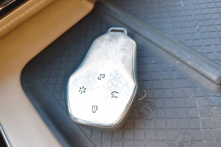 Used  HT 2023 670 Rear-Drive Ultra-High-Voltage NDA Version
