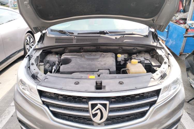 Used Baojun 730 2019 1.5L Manual Fashion Model 7-seater China VI
