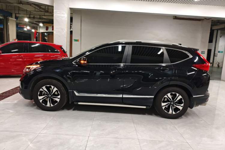 Used Honda CR-V 2017 240TURBO CVT Front-Wheel Drive Fashion Edition