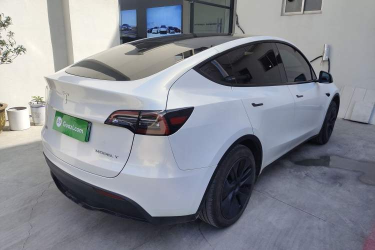 Used Tesla Model Y 2024 Rear-Wheel-Drive Version
