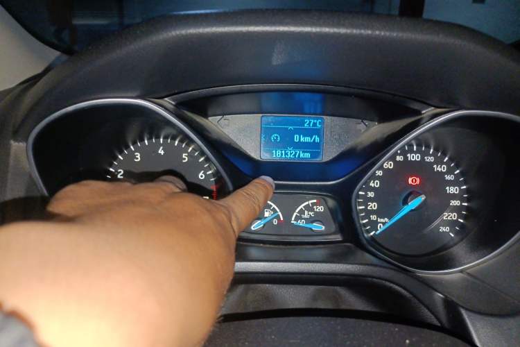 Used Ford Focus 2017 Sedan 1.6L Manual Fashion Edition Smart Drive Version
