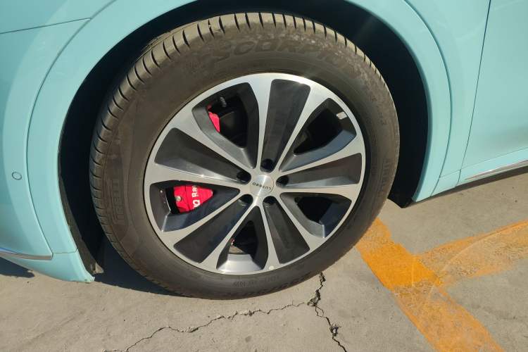 Used Hima Luxeed R7 2025 Range-Extended Version 251 km Max
