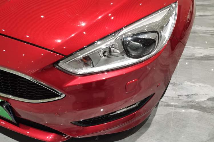 Used Ford Focus 2018 Hatchback Classic EcoBoost 180 Automatic Sport Edition