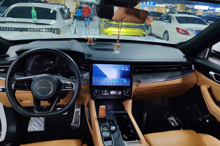 Used Lynk & Co 09 EM-P 2023 2.0TD EM-P Long-Range Version AM Six-Seater
