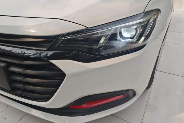 Used Chevrolet Monza 2020 Light Hybrid Redline 320T Dual-Clutch Joyful Edition