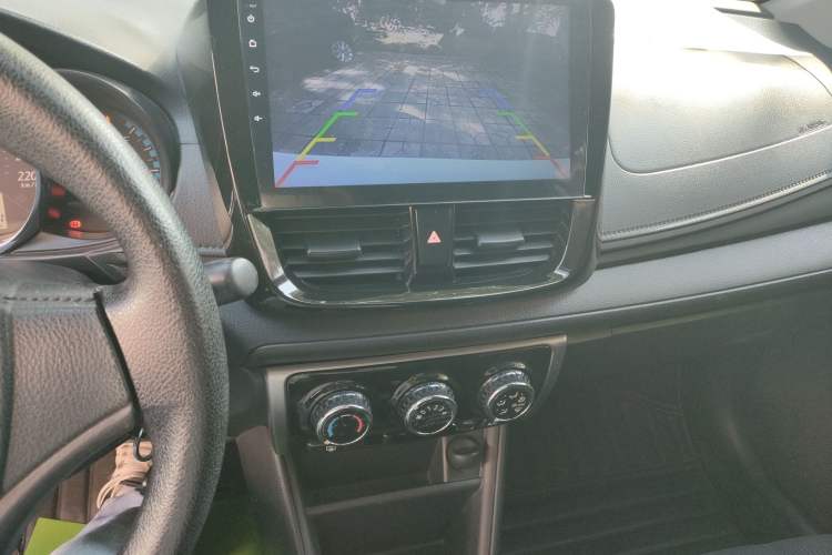 Used Toyota YARiS L 2016 Revised 1.5E CVT Charming Edition
