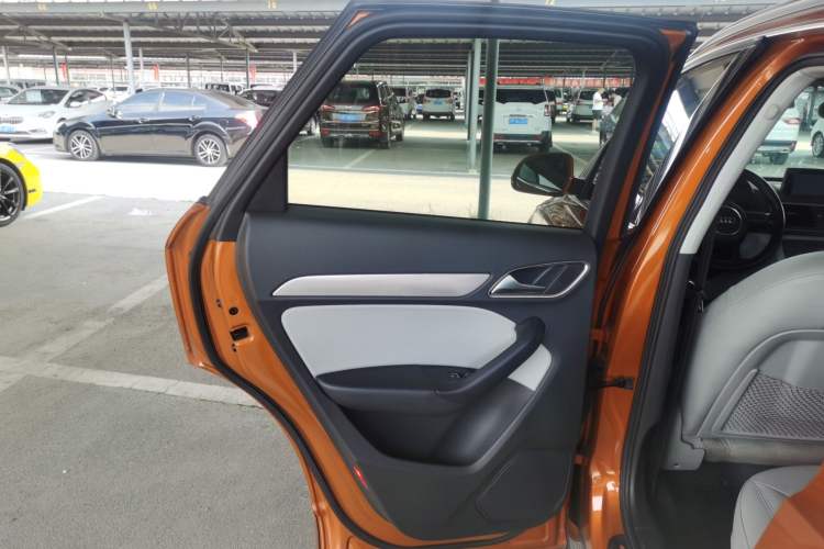 Used Audi Q3 2015 35 TFSI Comfort Model
