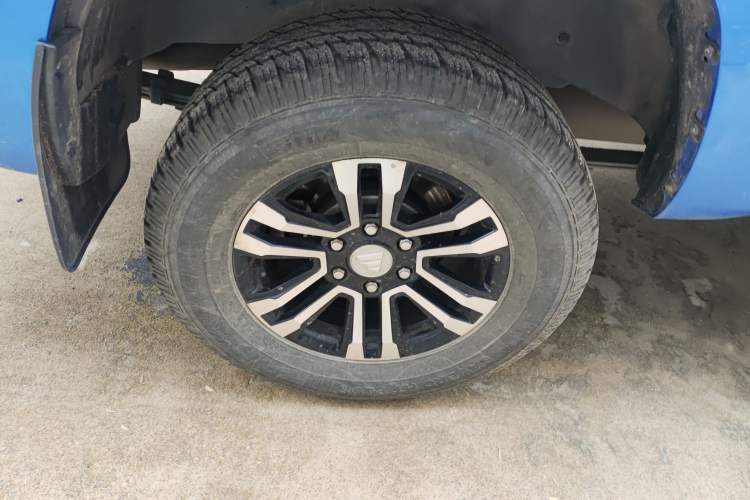 Used Foton General F9 2022 2.0T Diesel Automatic 2WD Enjoyment Version with Long Bed 4F20TC
