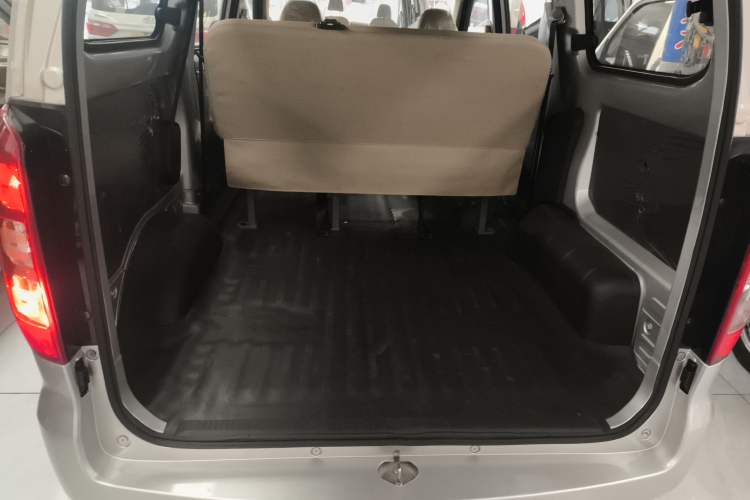 Used Wuling Hongguang V 2022 1.5L Jingqu Version Hydraulic Power Steering LAR
