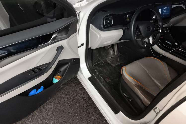 Used BYD Qin PLUS 2021 EV 400KM Luxury Model