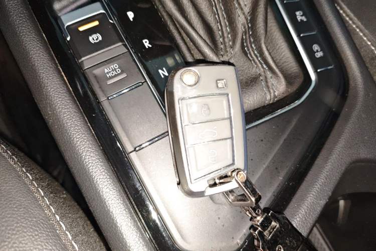 Used Volkswagen Tiguan L 2023 330TSI Automatic Two-Wheel Drive R-Line Enjoyment Edition
