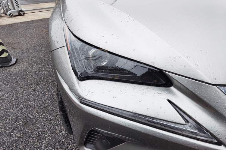 Used Lexus NX 2018 300h Front-Wheel-Drive FENGSHANG Version China V Emission Standard