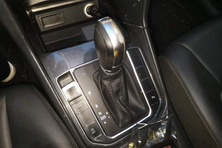 Used Volkswagen Golf Sportsvan 2018 230TSI Automatic Trend Edition
