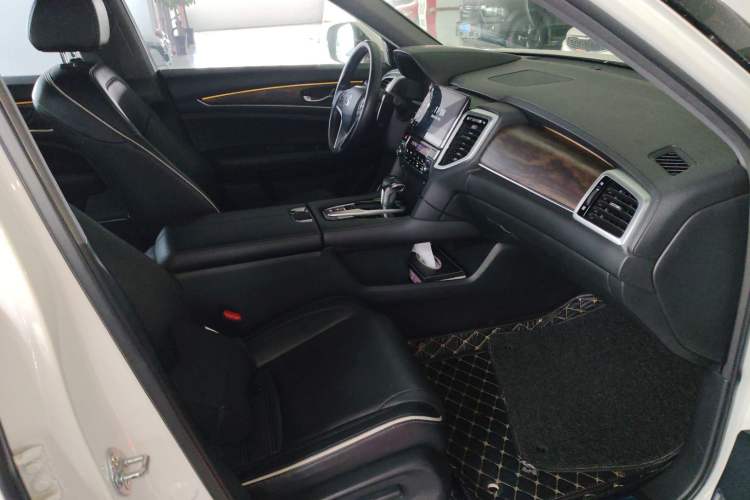 Used Honda UR-V 2017 240TURBO Two-Wheel Drive Luxury Edition China V
