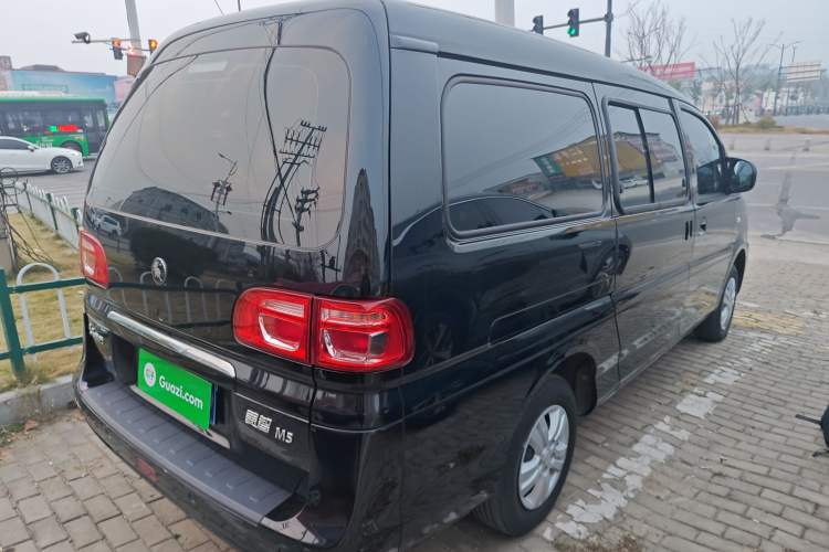 Used FORTHING Lingzhi 2023 M5L 1.6L Base Model 7 Seats