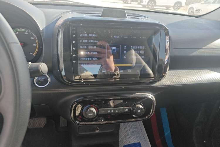 Used Roewe Clever 2022 311km QiQi BoBo Edition
