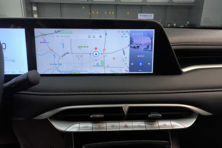 Used Venucia V DD-i 2023 60km iD Version
