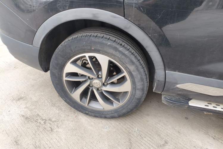 Used Baojun 560 2015 1.8L manual luxury version