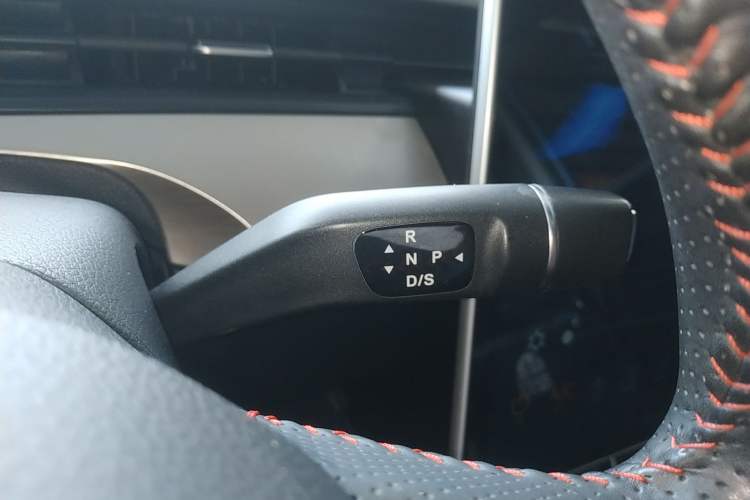 Used NETA V 2021 Standard Range Entertainment Version – Upgraded Model
