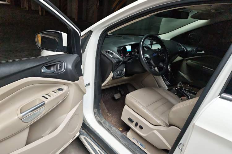 Used Ford Kuga 2013 2.0L GTDi Four-Wheel Drive Premium Model
