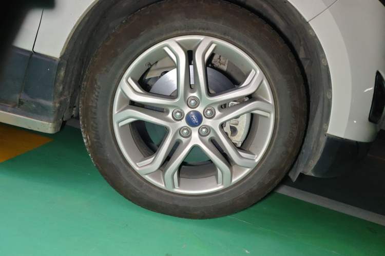 Used Ford Edge 2018 EcoBoost 245 Two-Wheel-Drive Titanium 7-Seater China VI Standard