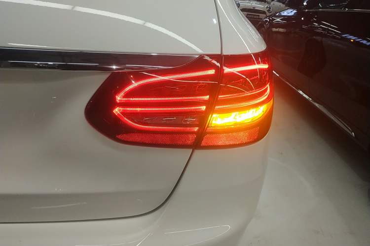 Used Mercedes-Benz C-Class 2020 Facelifted C 260 Estate