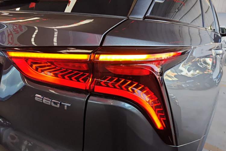 Used Changan CS75 PLUS 2022 1.5T Automatic Luxury Model
