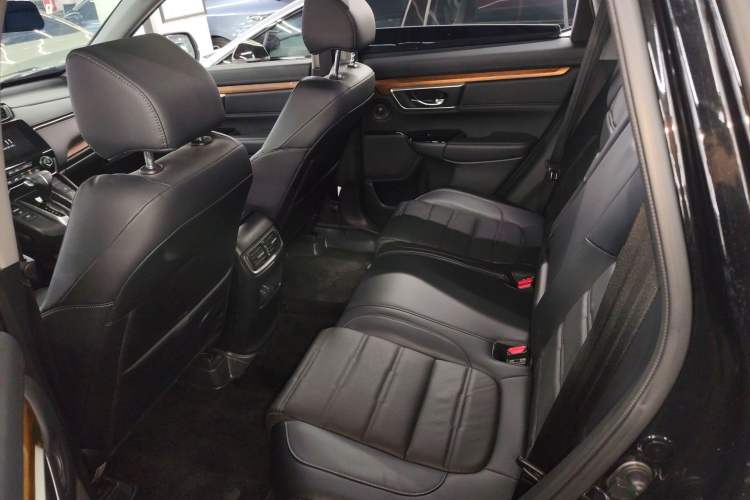 Used Honda CR-V 2021 240TURBO CVT 2WD Fashion Edition
