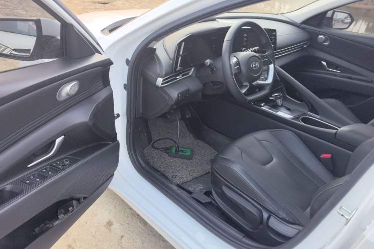 Used Hyundai Elantra 2022 1.5L CVT GLX Elite Edition
