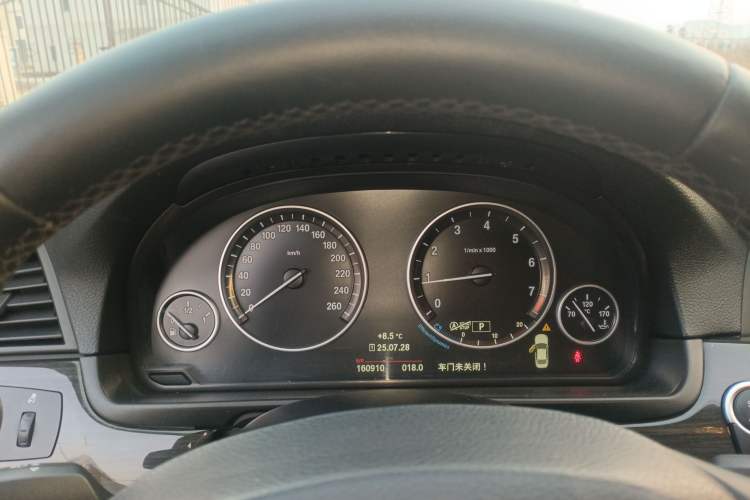 Used BMW 5 Series 2014 525Li Luxury Design Package