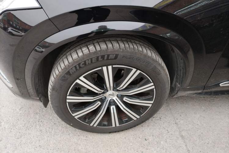 Used Volvo XC90 2023 B6 Zhiya Luxury 7-Seater
