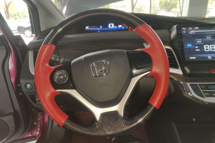 Used Honda Jade 2017 1.8L automatic Comfort version 5 seats