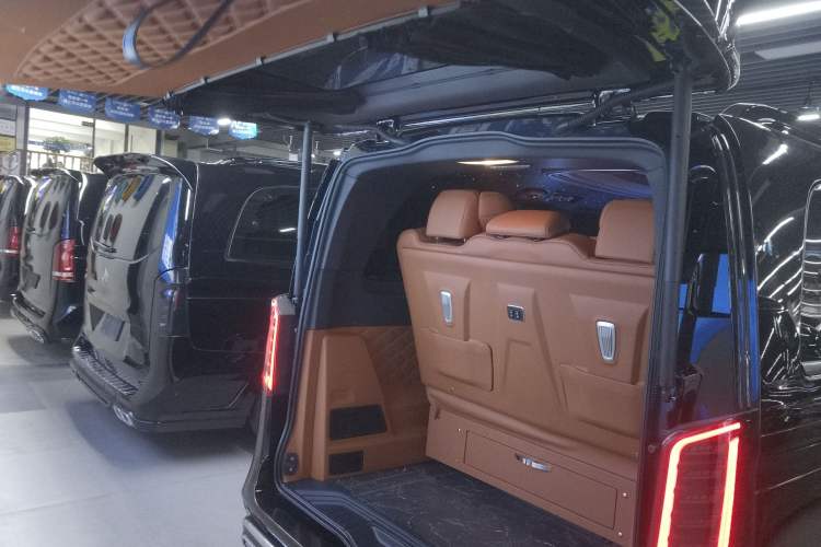 Used Mercedes-Benz Vito 2023 2.0T Business Version 7 Seats
