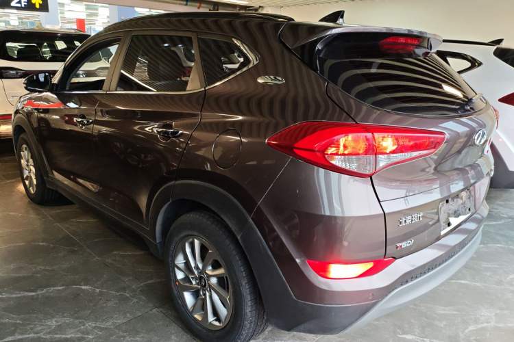 Used Hyundai Tucson 2018 1.6T Dual-Clutch Two-Wheel Drive 15th Anniversary Special Edition