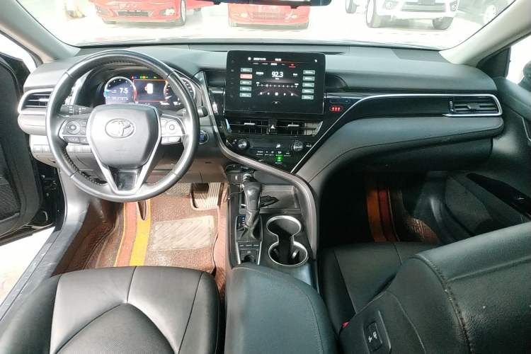 Used Toyota Camry 2021 2.5G Luxury Edition
