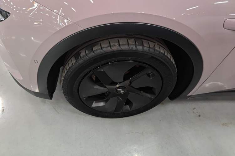 Used ONVO L60 2024 60 kWh All-Wheel Drive